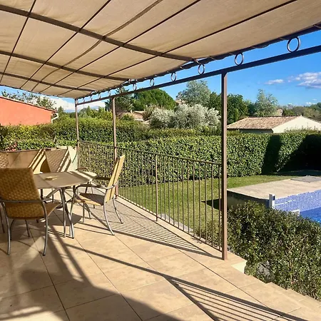 בית נופש Les Restanques De Beaudine